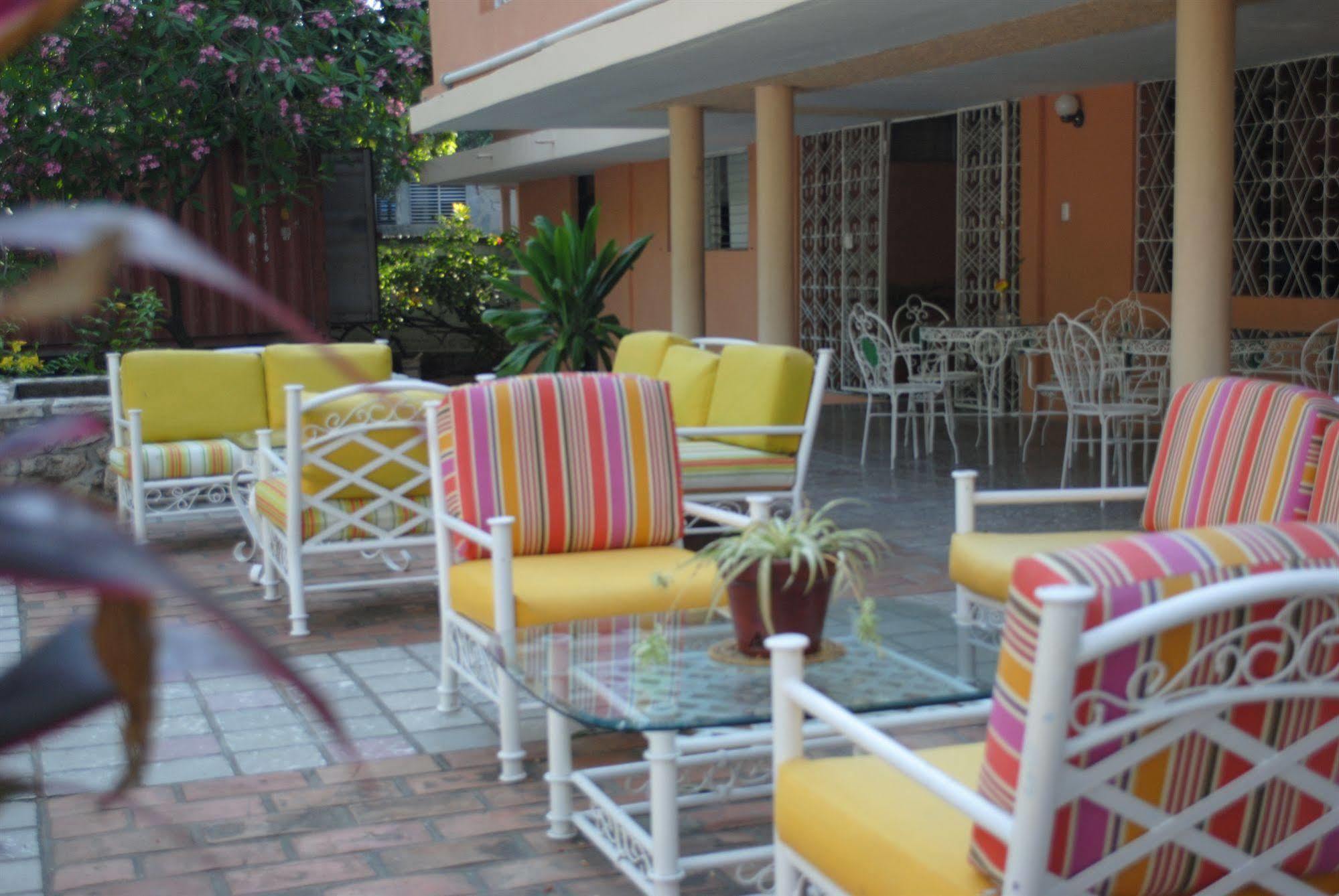 Hotel Imperial Cap-Haïtien Exterior foto